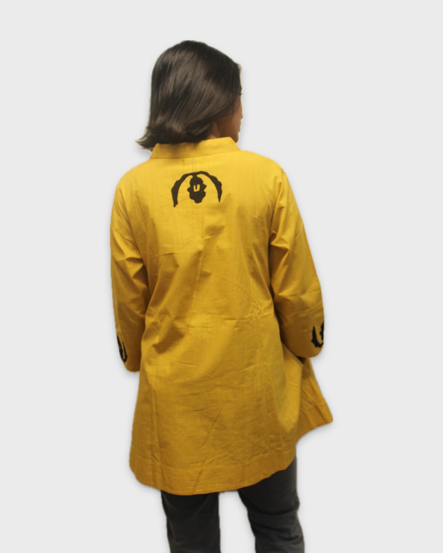 Appliqué Allure Top - Mustard