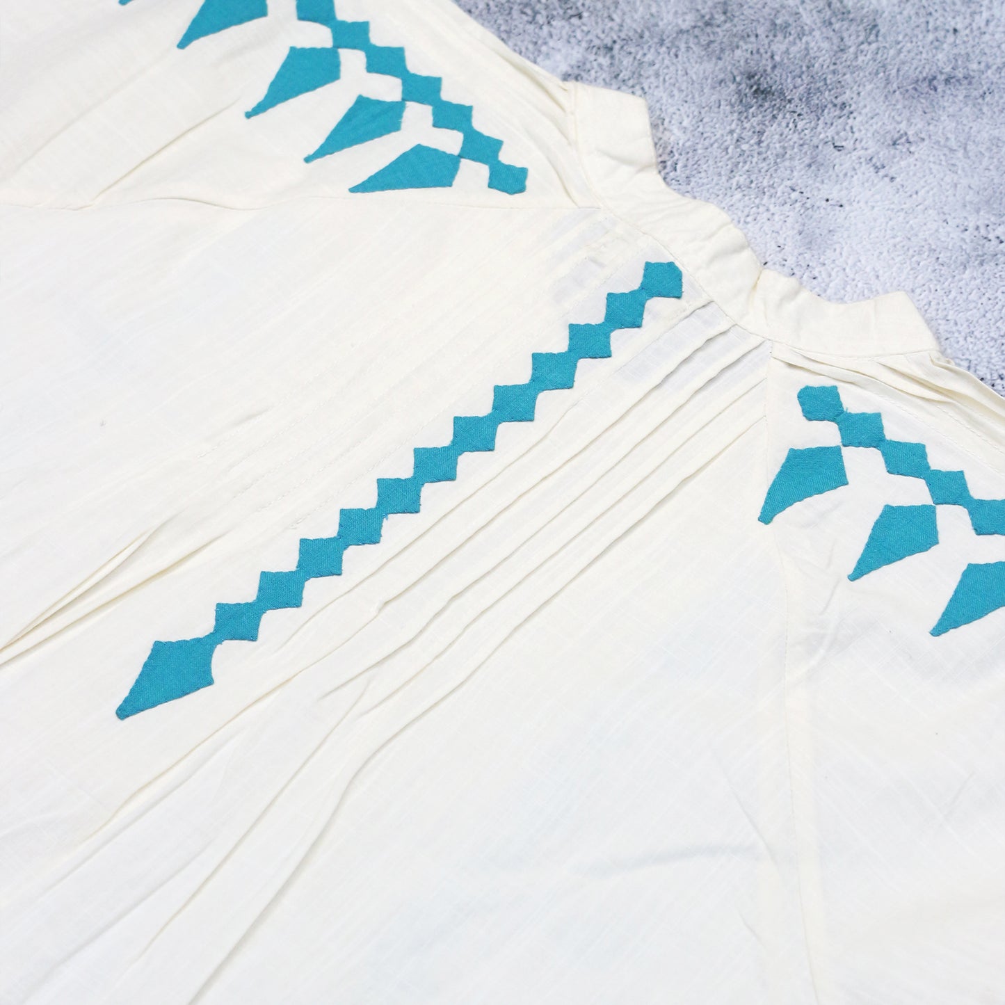 Rivaayat Pintuck Kurta - White