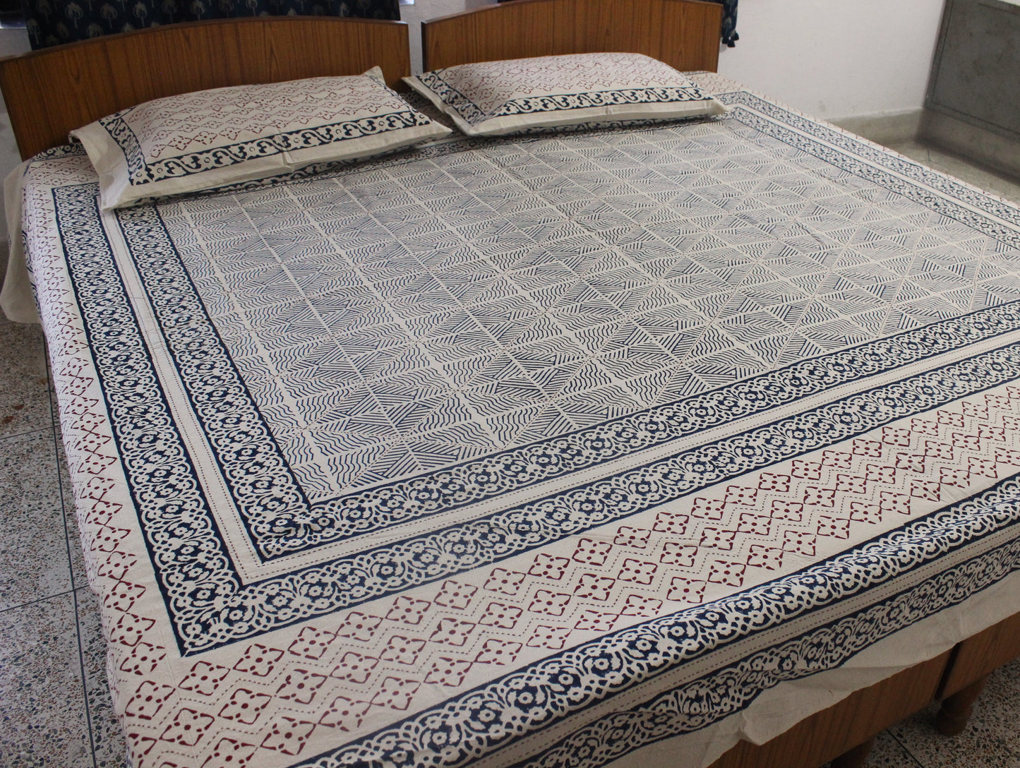 Ivory Elegance Bedcover