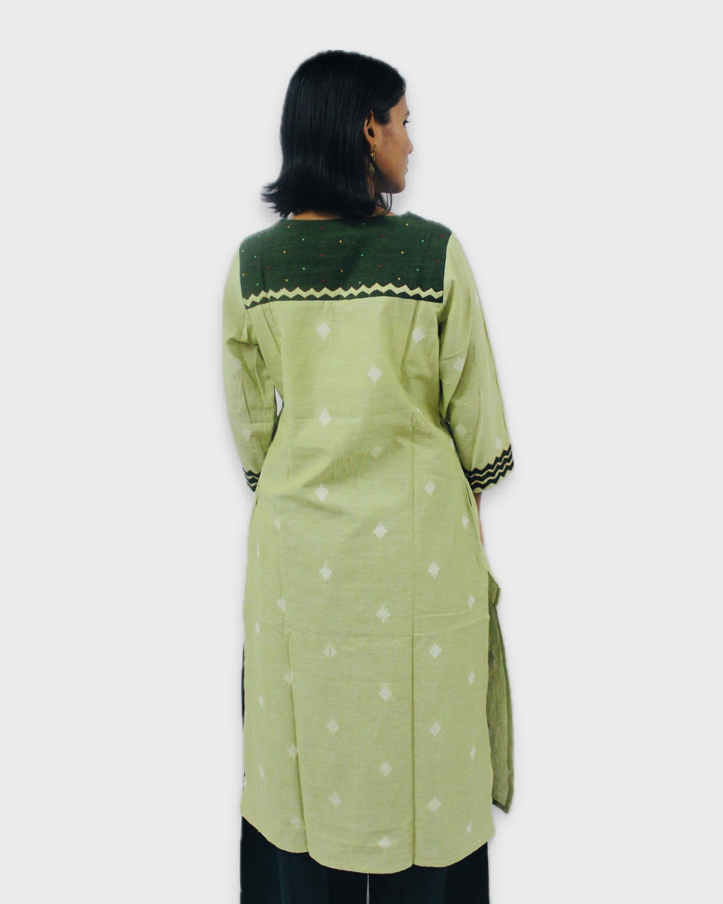 Handcrafted Cotton Kurta with Appliqué Details - Green