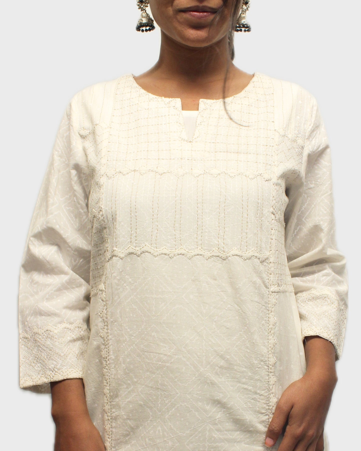 Tanka Appliqué Kurta - Off White