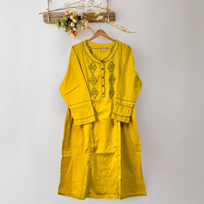 Nazm Pintuck Kurta - Yellow