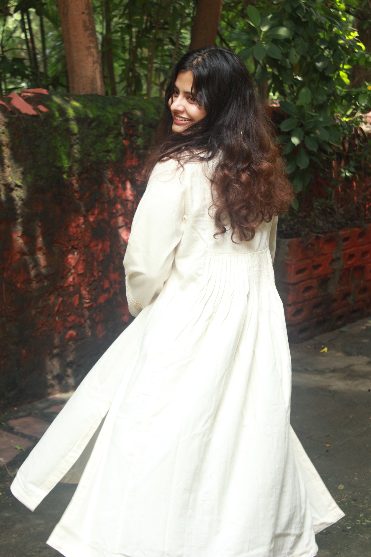 Graceful Threads Pintuck Appliqué Cotton Kurta - Off White