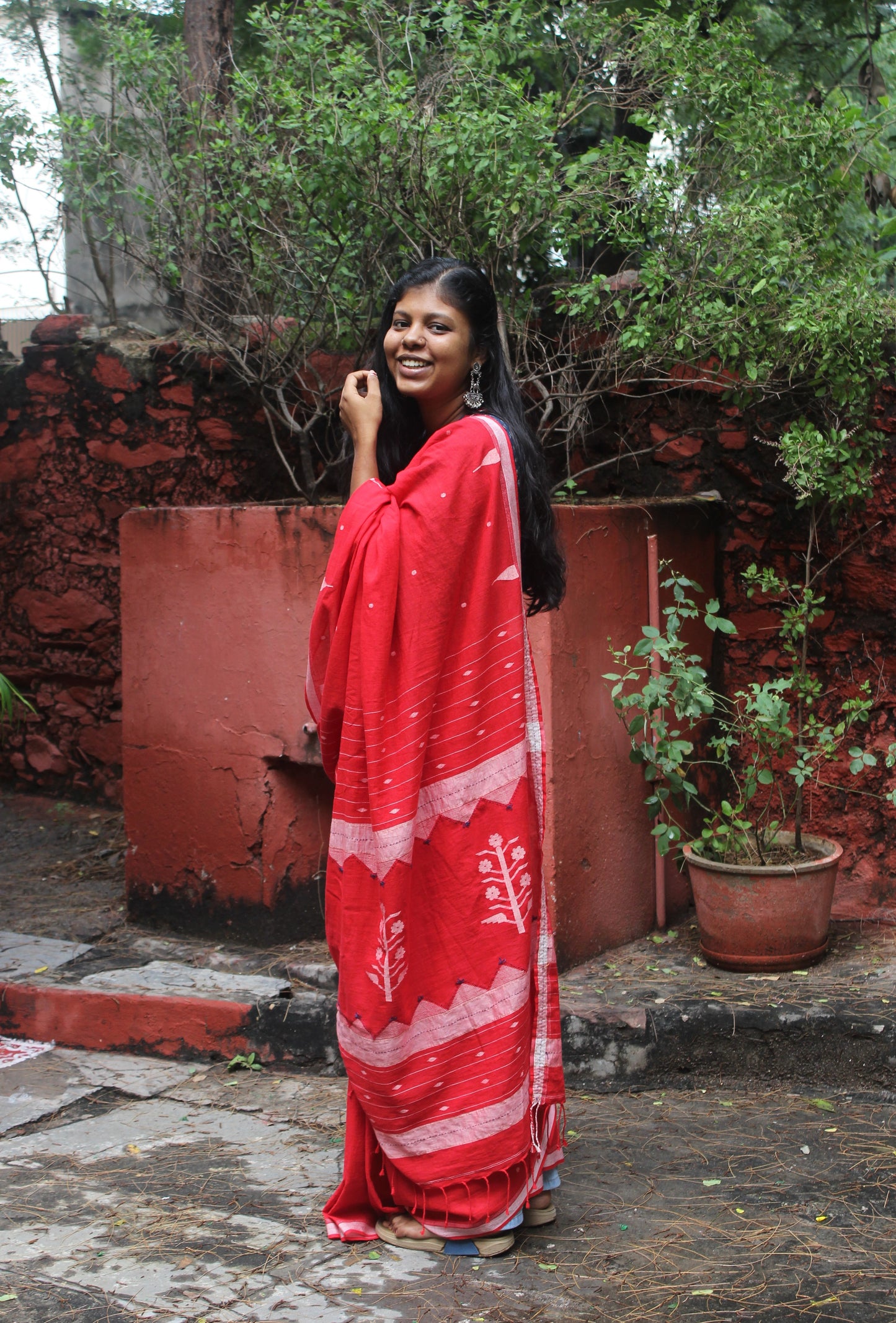Gulnaar Handloom & Handcrafted Saree