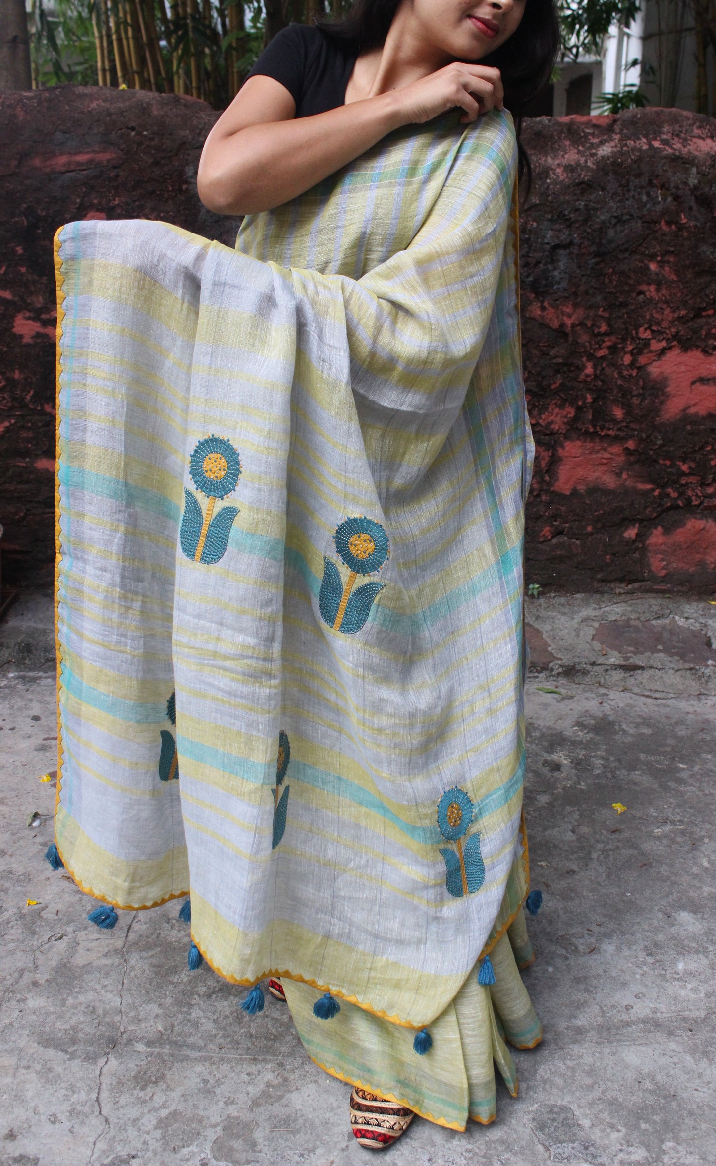 Handcrafted Linen Saree