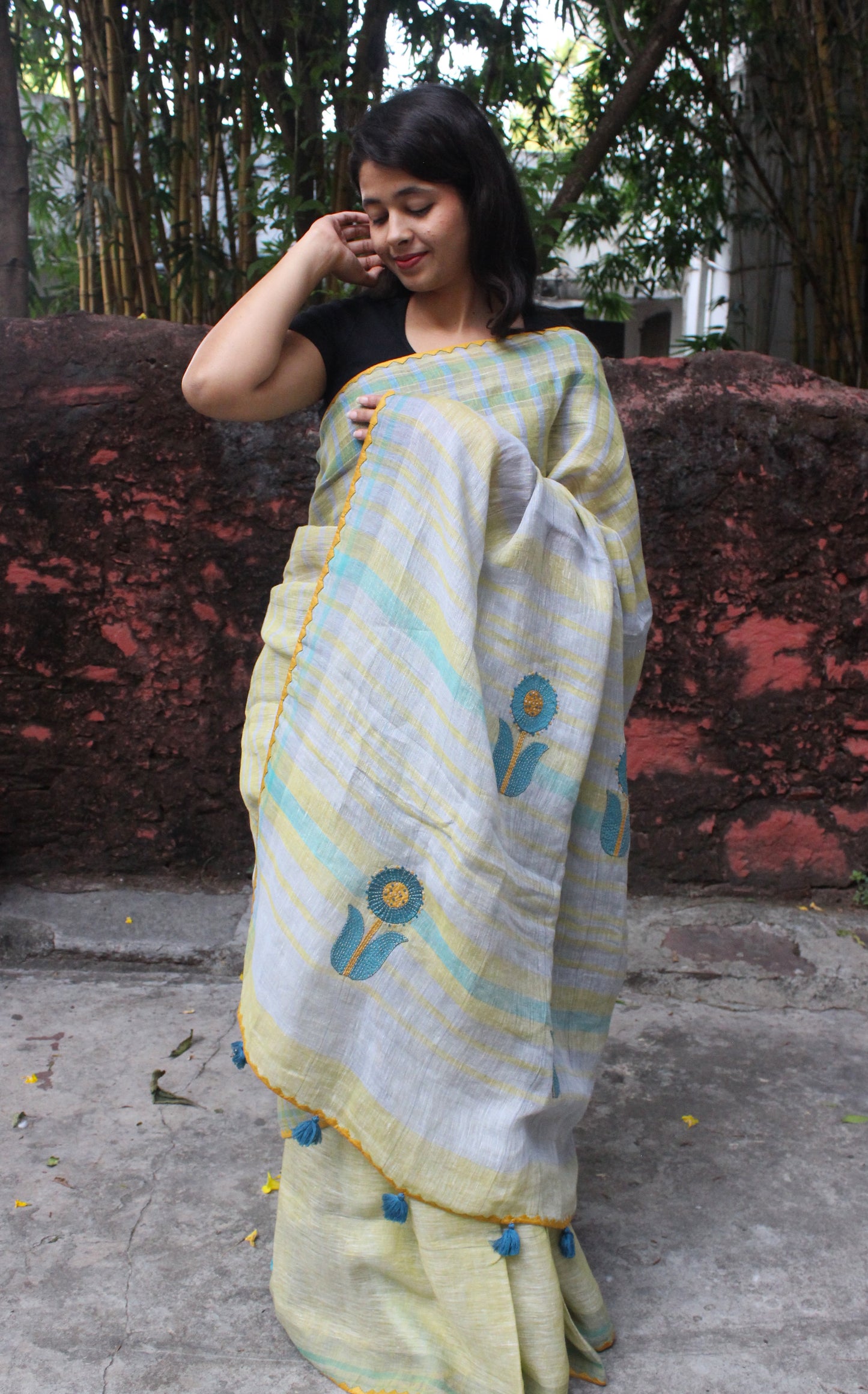 Handcrafted Linen Saree