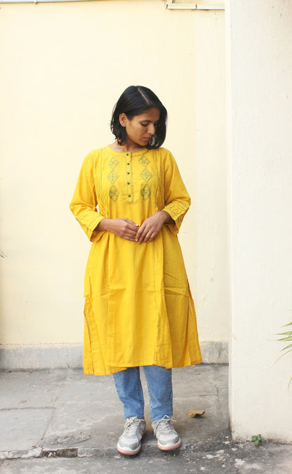 Nazm Pintuck Kurta - Yellow