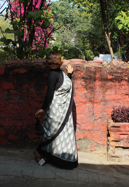 Handcrafted Ikkat Saree - Gray