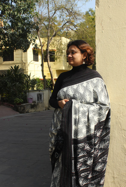 Handcrafted Ikkat Saree - Gray