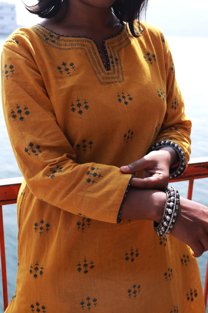 Gulaal Summer Cotton Kurta