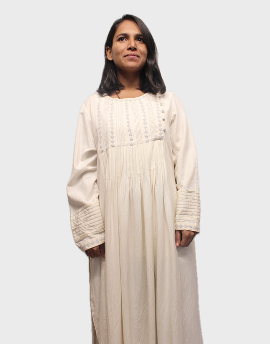 Graceful Threads Pintuck Appliqué Cotton Kurta - Off White