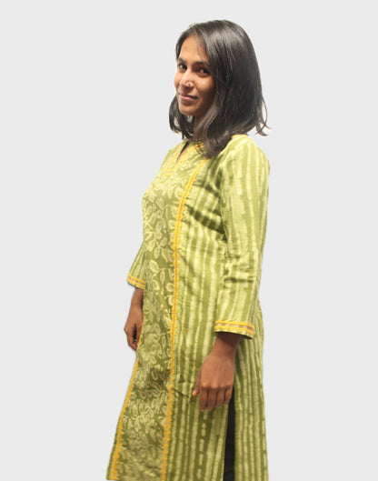 Block-Printed Cotton Kurta with Appliqué - Light Green