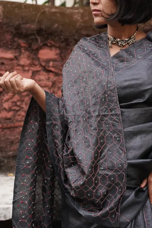 Raatrani Handcrafted Silk Saree