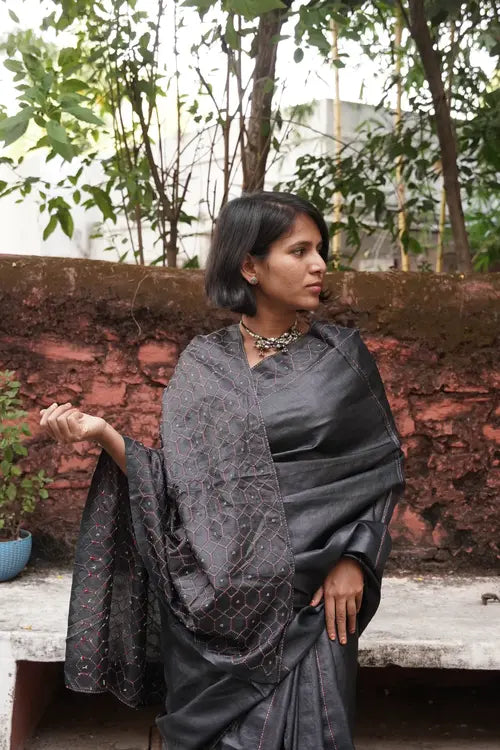 Raatrani Handcrafted Silk Saree