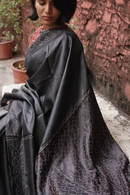 Raatrani Handcrafted Silk Saree