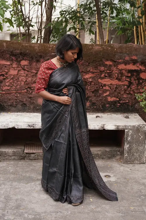 Raatrani Handcrafted Silk Saree